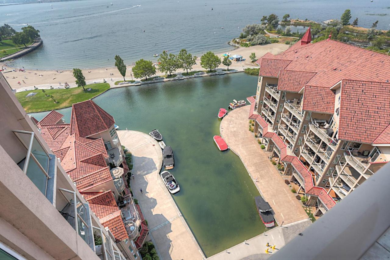 Sunset Waterfront Resort By Kelownacondorentals Ngoại thất bức ảnh