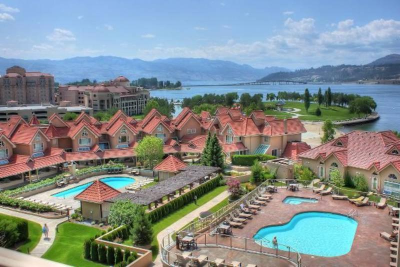 Sunset Waterfront Resort By Kelownacondorentals Ngoại thất bức ảnh
